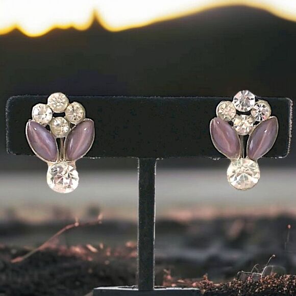 Victorian Rhinestone Earrings Purple Art Deco Lavender Screw Back Silver Tone - Picture 15 of 15